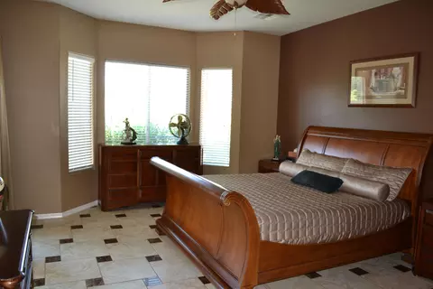 5480 S Crabtree Ln, Gilbert, AZ 85298 photo 4