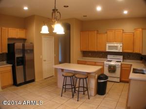 975 E Tyson Ct, Gilbert, AZ 85295 photo 2