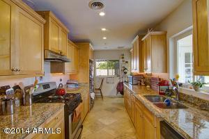 4306 E Mulberry Dr, Phoenix, AZ 85018 photo 4