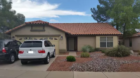748 W Hackamore St, Gilbert, AZ 85233 photo 2