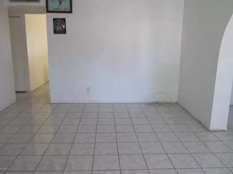 421 E Garnet Ave, Mesa, AZ 85204 photo 3