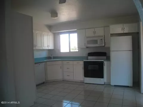508 E Desert Dr, Phoenix, AZ 85042 photo 9