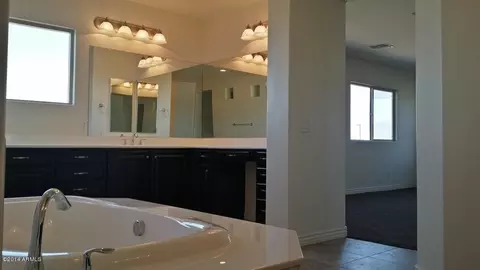 2212 E Lindrick Dr, Gilbert, AZ 85298 photo 12