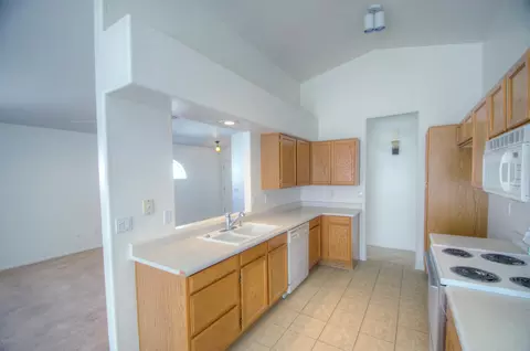 928 S Abalone Dr, Gilbert, AZ 85233 photo 25