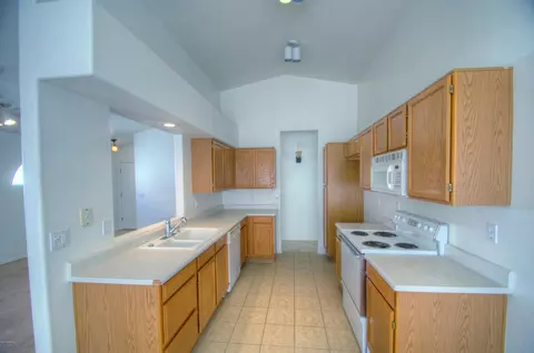 928 S Abalone Dr, Gilbert, AZ 85233 photo 24