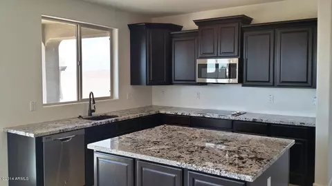 2542 E Tomahawk Ct, Gilbert, AZ 85298 photo 4