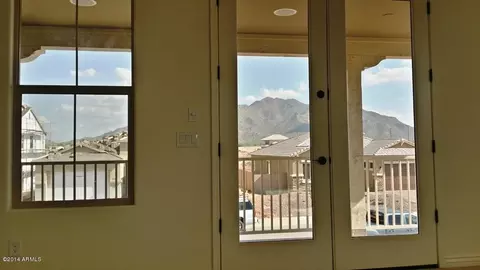 2542 E Tomahawk Ct, Gilbert, AZ 85298 photo 9