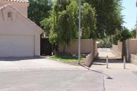 4101 E Lavender Ln, Phoenix, AZ 85044 photo 3
