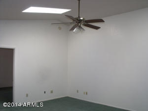 3117 E Kerry Ln, Phoenix, AZ 85050 photo 9