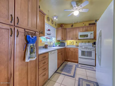 4023 E Cheery Lynn Rd, Phoenix, AZ 85018 photo 7