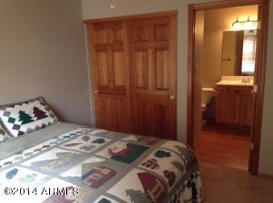 2646 Lodge Loop, Overgaard, AZ 85933 photo 12