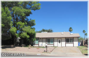2110 E Claire Dr, Phoenix, AZ 85022 photo 2