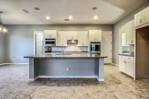 2992 E Derringer Way, Gilbert, AZ 85297 photo 2
