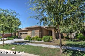 3872 E Comstock Dr, Gilbert, AZ 85296 photo 1