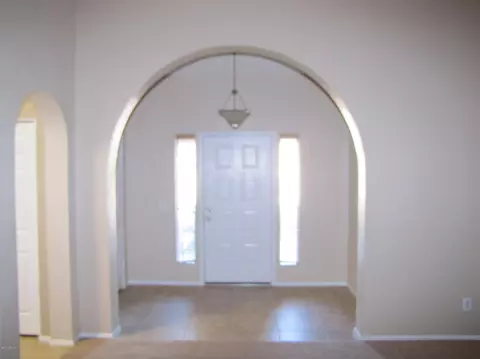 4013 E Wescott Dr, Phoenix, AZ 85050 photo 3