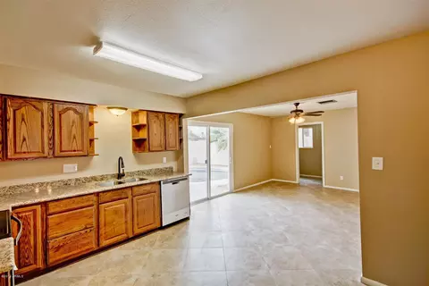 4254 E Apollo Rd, Phoenix, AZ 85042 photo 20