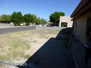 511 E Desert Dr, Phoenix, AZ 85042 photo 3