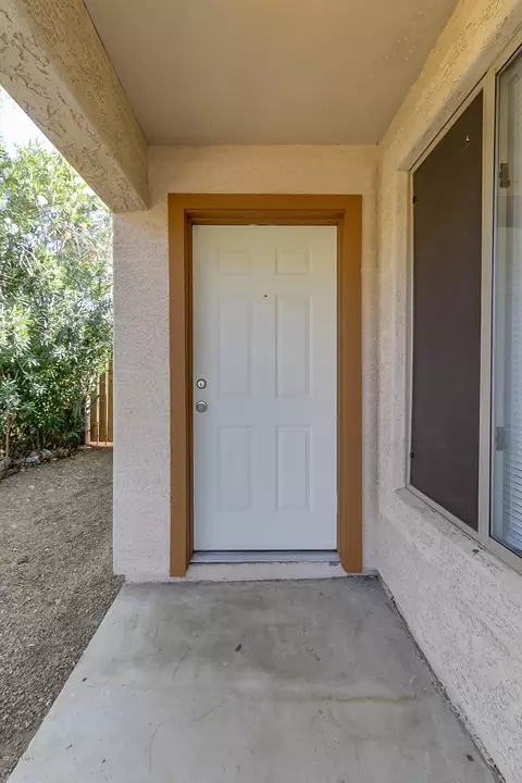 329 E Vogel Ave, Phoenix, AZ 85020 photo 2