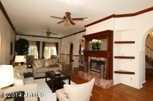 513 E Horseshoe Ave, Gilbert, AZ 85296 photo 3