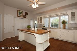 513 E Horseshoe Ave, Gilbert, AZ 85296 photo 9