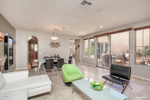 3966 E Crest Ln, Phoenix, AZ 85050 photo 8