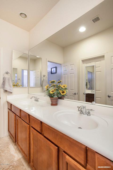 3966 E Crest Ln, Phoenix, AZ 85050 photo 19
