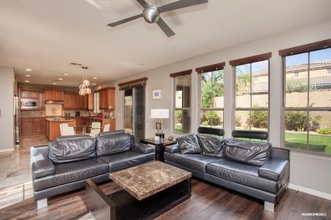 3966 E Crest Ln, Phoenix, AZ 85050 photo 5
