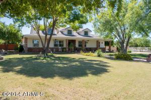 2017 E Page Ave, Gilbert, AZ 85234 photo 2
