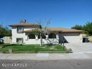 4348 E Lynne Ln, Phoenix, AZ 85042 photo 1