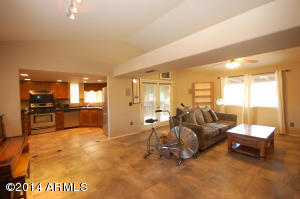 3933 E Waltann Ln, Phoenix, AZ 85032 photo 4