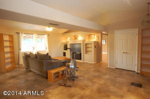 3933 E Waltann Ln, Phoenix, AZ 85032 photo 2