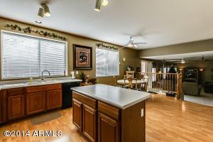 2891 Estrella Ct, Gilbert, AZ 85296 photo 8