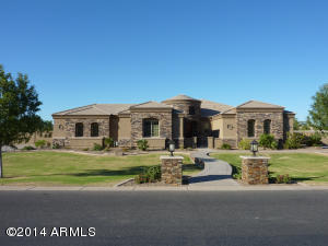 2238 E Orleans Dr, Gilbert, AZ 85298 photo 1