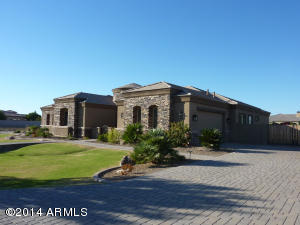 2238 E Orleans Dr, Gilbert, AZ 85298 photo 4