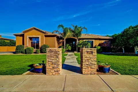 4522 E Stanford Ave, Gilbert, AZ 85234 photo 2