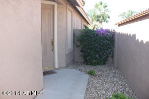 896 S Nielson St, Gilbert, AZ 85296 photo 3