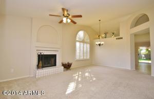 625 W Smoke Tree Rd, Gilbert, AZ 85233 photo 3