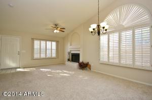 625 W Smoke Tree Rd, Gilbert, AZ 85233 photo 4