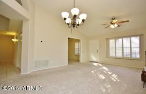 625 W Smoke Tree Rd, Gilbert, AZ 85233 photo 5