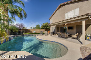 1011 E Jasper Dr, Gilbert, AZ 85296 photo 1