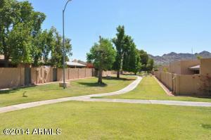 906 E Beryl Ave, Phoenix, AZ 85020 photo 3