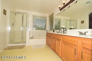 1060 E Vaughn Ave, Gilbert, AZ 85234 photo 17