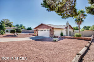 1041 E Meadow Ln, Phoenix, AZ 85022 photo 2