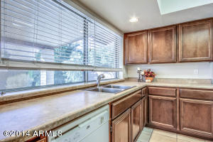 1041 E Meadow Ln, Phoenix, AZ 85022 photo 13