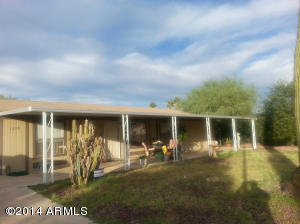 1338 S Lawson Dr, Apache Junction, AZ 85120 photo 1