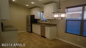 4840 E Abraham Ln, Phoenix, AZ 85054 photo 3
