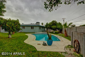 119 E Loma Ln, Phoenix, AZ 85020 photo 23