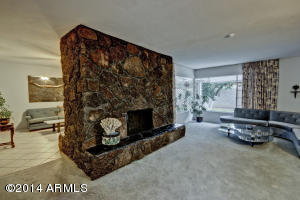 119 E Loma Ln, Phoenix, AZ 85020 photo 3