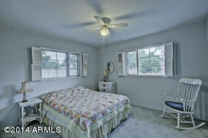 119 E Loma Ln, Phoenix, AZ 85020 photo 11