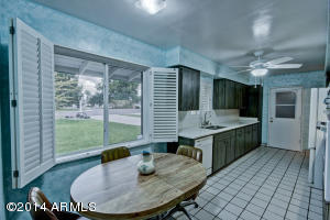 119 E Loma Ln, Phoenix, AZ 85020 photo 8